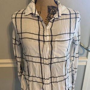 American Eagle Outfitters black and white long sleeve button down